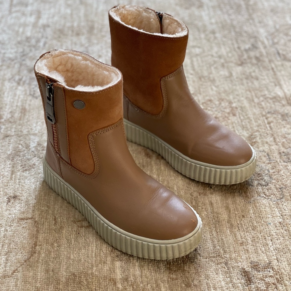 Pajar Side Zip, Wool Fleece Lined Boots in Camel Size 7-7.5